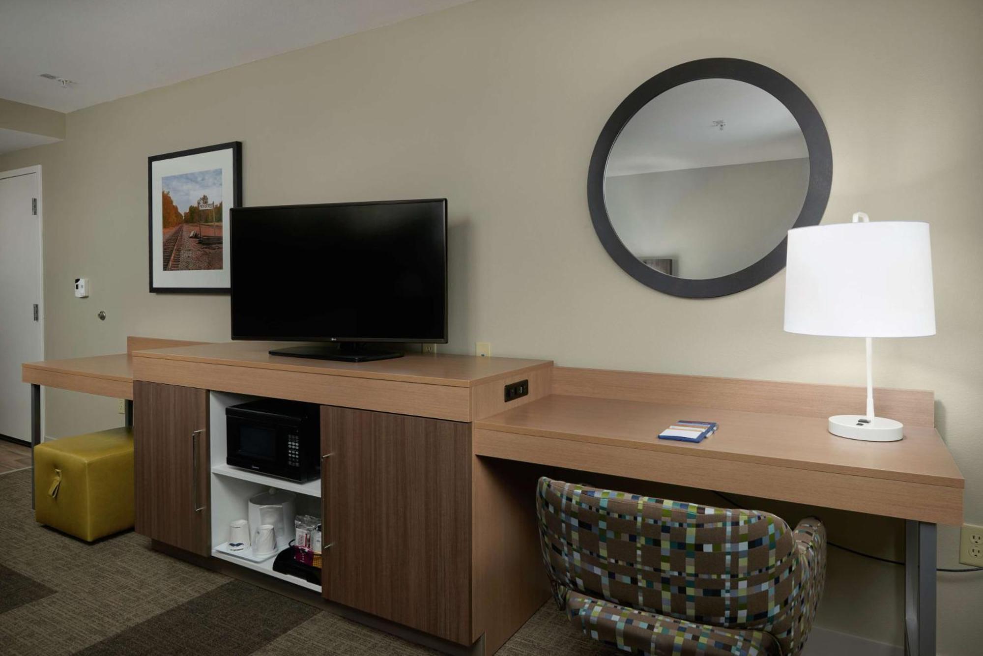Hampton Inn & Suites Rogers Exterior photo