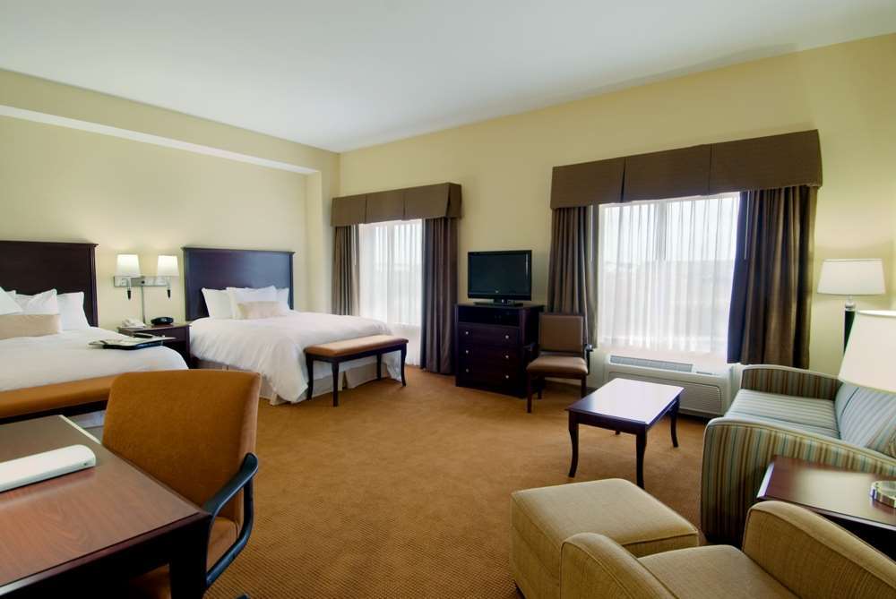 Hampton Inn & Suites Rogers Room photo